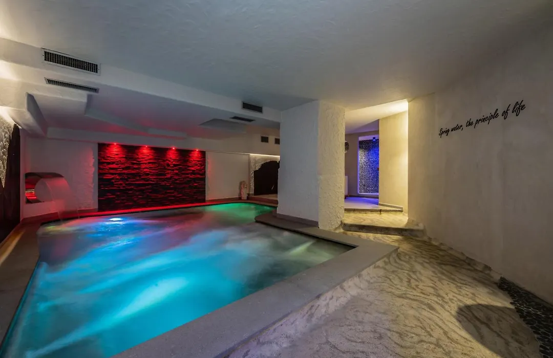 Sporthotel Romantic Plaza-1